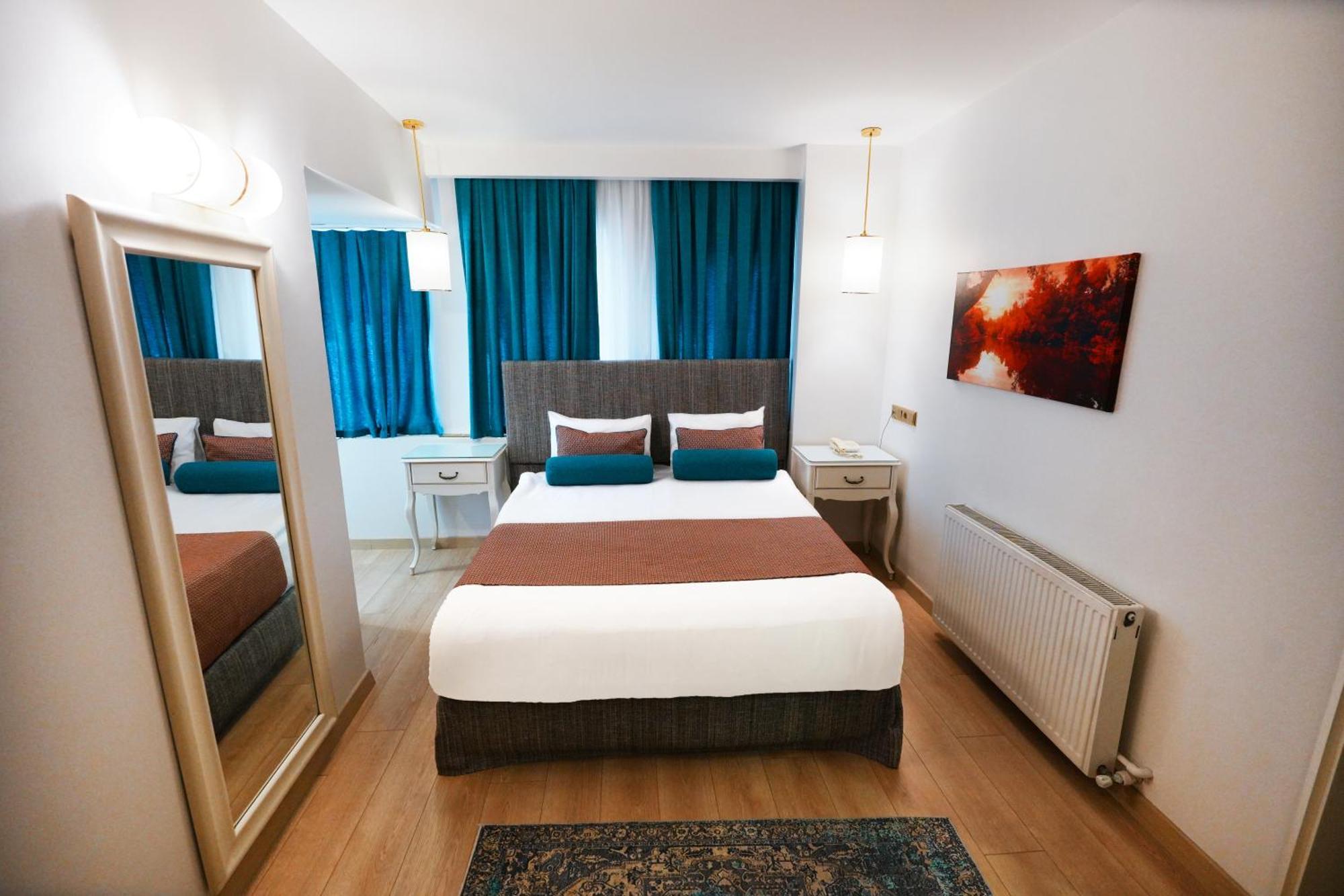Hotel Taximtown 4*